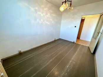 Pokoj - Prodej bytu 2+kk v osobním vlastnictví 42 m², Praha 6 - Ruzyně