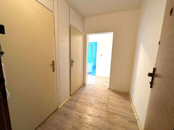 Chodba - Prodej bytu 2+kk v osobním vlastnictví 42 m², Praha 6 - Ruzyně