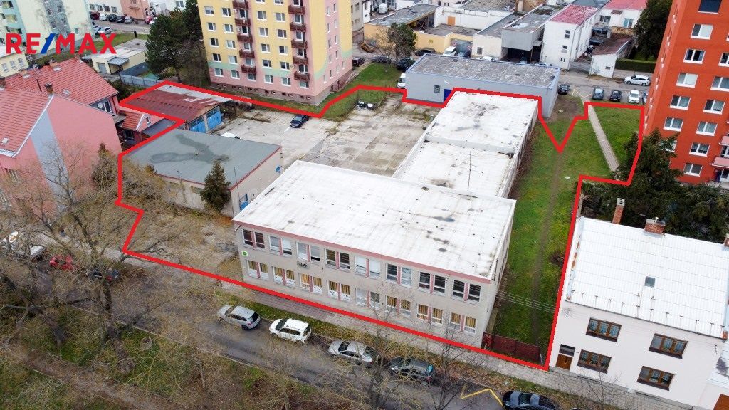 Prodej komerčního objektu (administrativní budova), 3302 m2, Hodonín