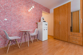 Prodej bytu 1+kk v osobním vlastnictví 34 m², Praha 9 - Kyje