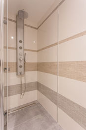 Sprchový kout - Prodej bytu 2+kk v osobním vlastnictví 39 m², Brno