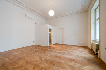 Pronájem bytu 5+1 v osobním vlastnictví 188 m², Praha 1 - Nové Město