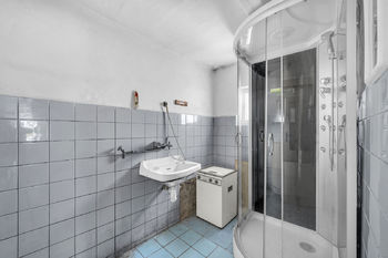 Rodinný dům Vlásenka - koupelna - Prodej domu 142 m², Česká Metuje