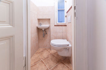 WC - Prodej bytu 3+kk v osobním vlastnictví 69 m², Praha 1 - Staré Město