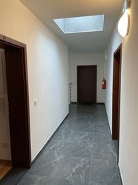Pronájem bytu 1+kk v osobním vlastnictví 29 m², Praha 9 - Hloubětín