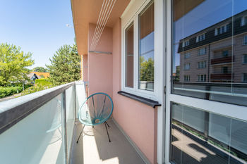 Lodžie u ložnice - Prodej bytu 3+1 v osobním vlastnictví 77 m², Hradec Králové