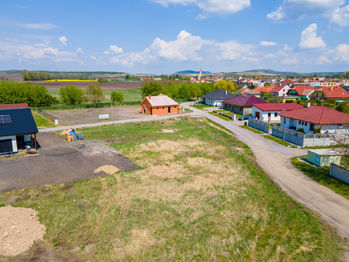 Prodej pozemku 907 m², Březí