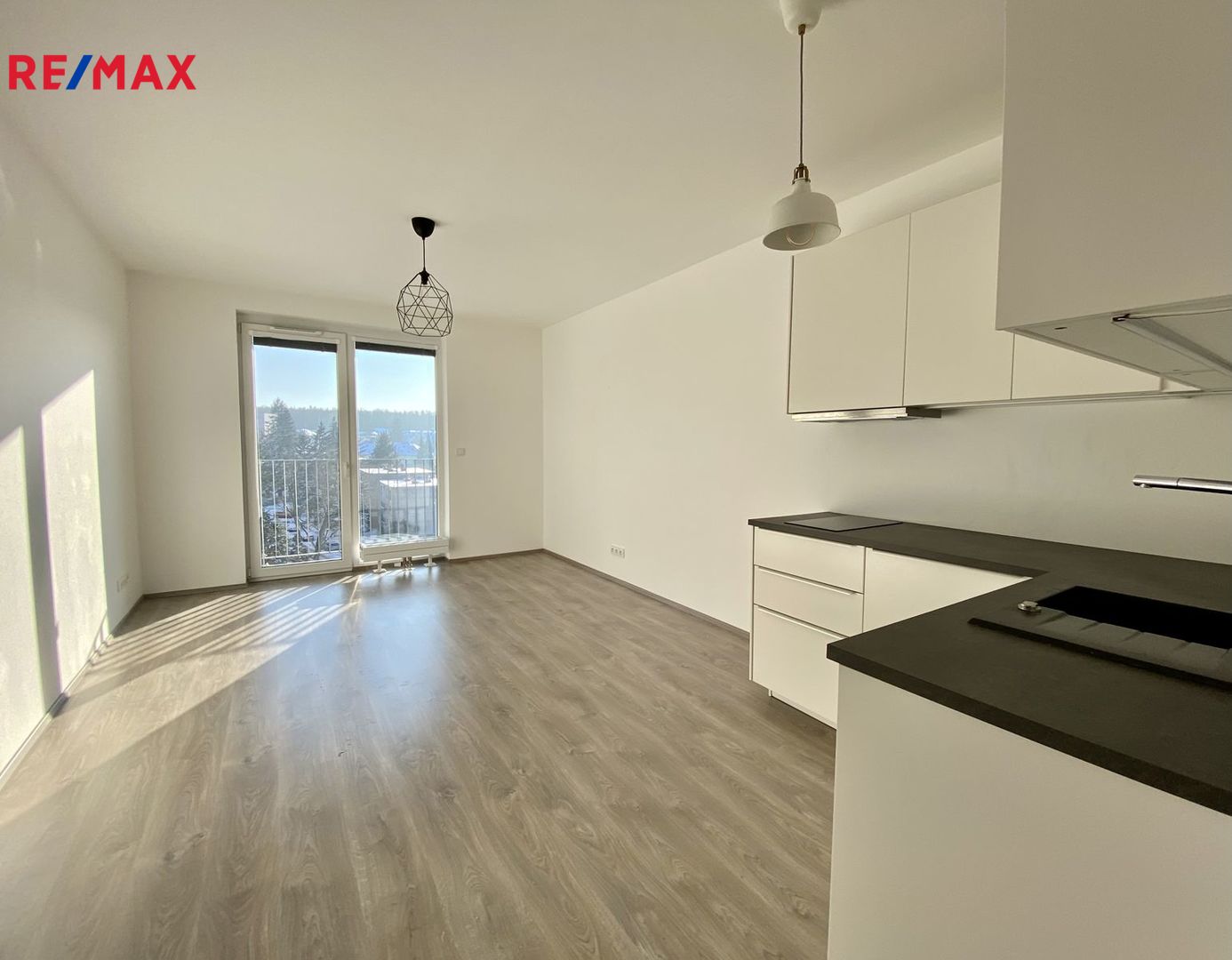 Pronájem bytu 1+kk v osobním vlastnictví 36 m², Praha 10 - Hostivař