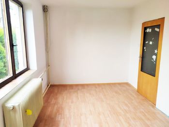 pokoj v přízemí - Prodej domu 283 m², Rožmitál pod Třemšínem