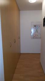 foto 13 - předsíň s vestavěnými skříněmi - Pronájem bytu 2+1 v družstevním vlastnictví 64 m², Jablonec nad Nisou