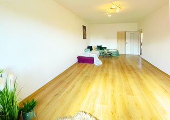 Prodej bytu 2+1 v osobním vlastnictví 54 m², Praha 10 - Strašnice