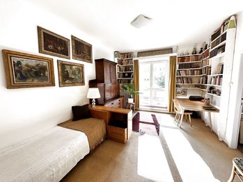 Prodej bytu 2+1 v osobním vlastnictví 74 m², Praha 3 - Žižkov