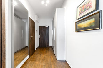 Prodej bytu 2+kk v osobním vlastnictví 64 m², Praha 8 - Karlín
