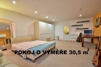 Prodej bytu 1+kk v osobním vlastnictví 47 m², Hradec Králové