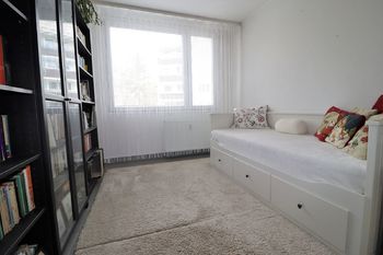 1. pokoj - Prodej bytu 5+1 v osobním vlastnictví 110 m², Praha 5 - Stodůlky
