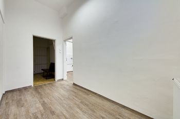 Pronájem kancelářských prostor 42 m², Praha 10 - Strašnice
