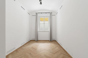 Pronájem bytu 1+kk v osobním vlastnictví 29 m², Praha 7 - Holešovice