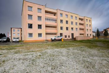 Prodej bytu 3+1 v osobním vlastnictví 65 m², Vroutek