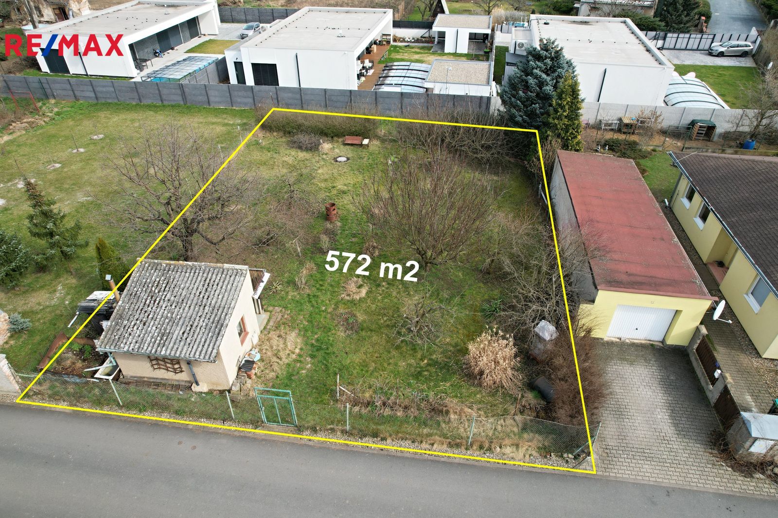 Prodej pozemku, 572 m2, Veltrusy