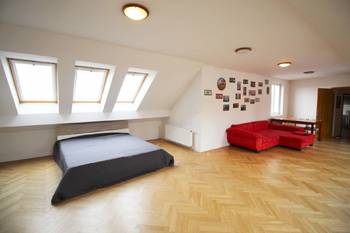 Prodej bytu 3+kk v osobním vlastnictví 186 m², Praha 2 - Vinohrady