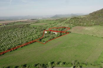 Prodej pozemku 18760 m², Ploskovice