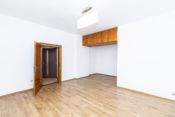  Obývací pokoj  - Prodej bytu 2+kk v osobním vlastnictví 42 m², Lovosice