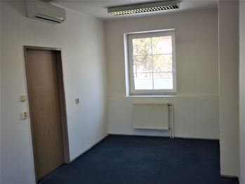 Pronájem kancelářských prostor 27 m², Kolín