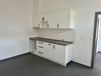 Kuchyň - Pronájem bytu 1+1 v osobním vlastnictví 45 m², Žirovnice