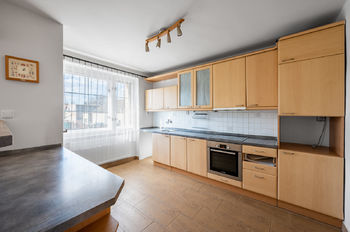 Prodej domu 220 m², Záluží