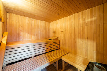 Prodej domu 220 m², Záluží