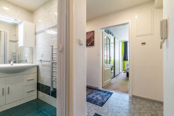 Prodej bytu 2+1 v osobním vlastnictví 62 m², Praha 4 - Modřany