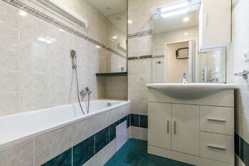 Prodej bytu 2+1 v osobním vlastnictví 62 m², Praha 4 - Modřany