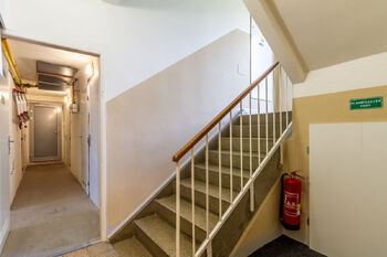 Prodej bytu 2+1 v osobním vlastnictví 62 m², Praha 4 - Modřany