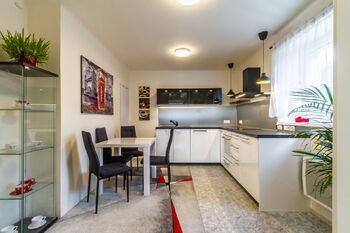 Prodej bytu 2+1 v osobním vlastnictví 62 m², Praha 4 - Modřany