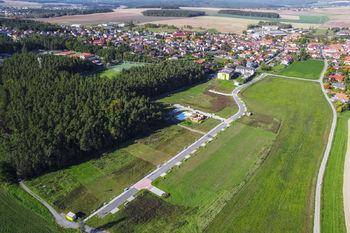 Prodej pozemku 647 m², Zruč-Senec