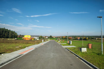 Prodej pozemku 647 m², Zruč-Senec