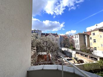 Pronájem bytu 2+1 v osobním vlastnictví 47 m², Praha 8 - Libeň