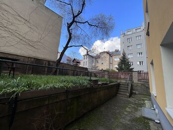 Pronájem bytu 2+1 v osobním vlastnictví 47 m², Praha 8 - Libeň