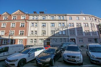 Prodej bytu 2+1 v osobním vlastnictví 89 m², Hradec Králové