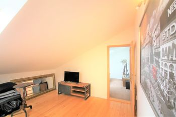 Prodej domu 140 m², Jenštejn