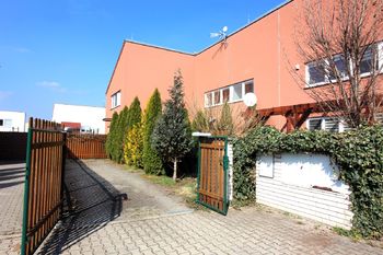Prodej domu 140 m², Jenštejn (ID 205-NP09058)