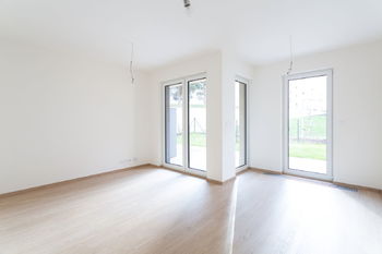Prodej bytu 1+kk v osobním vlastnictví 30 m², Praha 4 - Chodov
