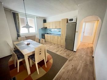 Kuchyně v 2.NP  - Prodej domu 210 m², Tochovice