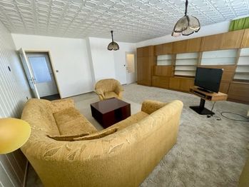 Obývací pokoj v 2.NP - Prodej domu 210 m², Tochovice
