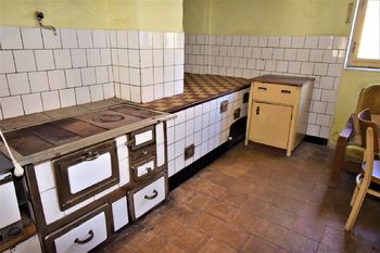 Kuchyně, pec - Prodej chaty / chalupy 150 m², Bernartice