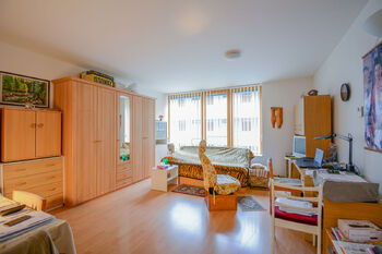 Prodej bytu 1+kk v osobním vlastnictví 45 m², Hradec Králové