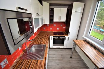 Kuchyně - Prodej bytu 3+1 v osobním vlastnictví 68 m², Horní Vltavice