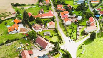 Prodej pozemku 1105 m², Hluboš