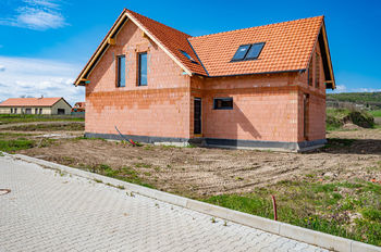Prodej domu 320 m², Točník