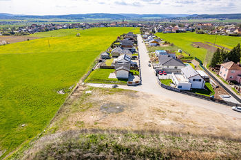 Prodej pozemku 1100 m², Cerhovice